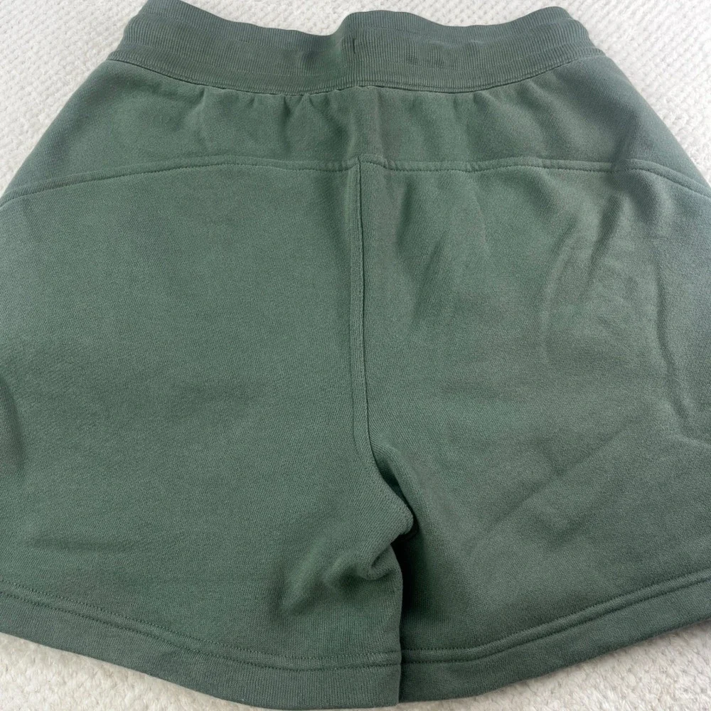 Lululemon Scuba High-Rise Shorts 5 Sage Green Fleece LW7CBOS Size 4